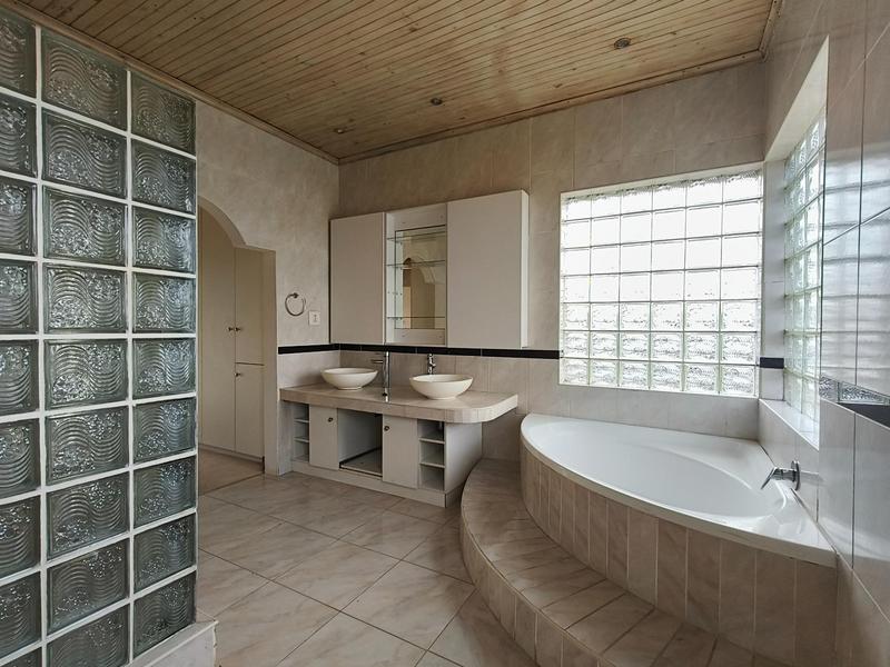 5 Bedroom Property for Sale in Oatlands North Eastern Cape